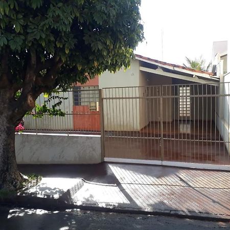 Villa Casa Em Olímpia Exterior foto